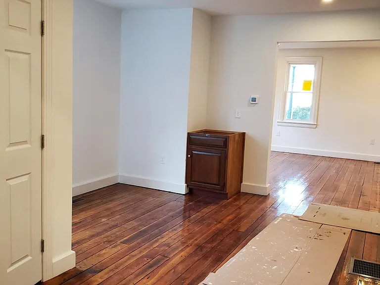 3224 Bingen Rd — Photo 3