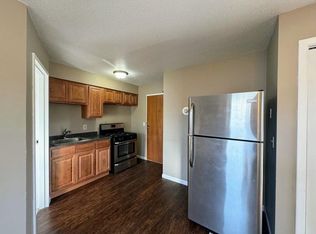 401 8th St SE APT 6, Minneapolis, MN 55414
