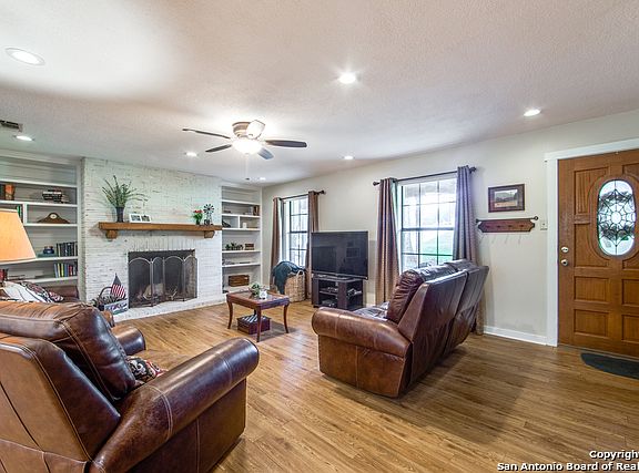 4th image of 26261 White Eagle Dr