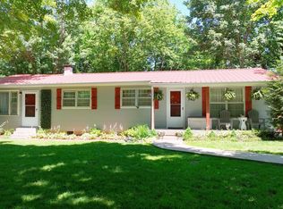 125 Rock House Hollow Rd, Bethpage, TN 37022