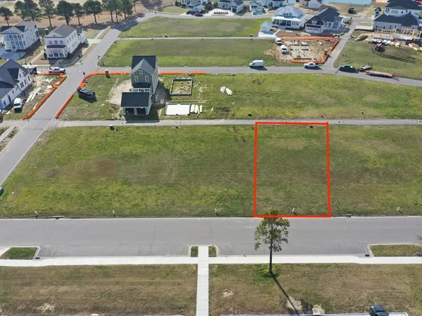 407 Bayside Ave, Cape Charles, VA 23310