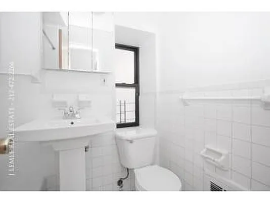 Rented by J. Lemle Real Estate | media 41