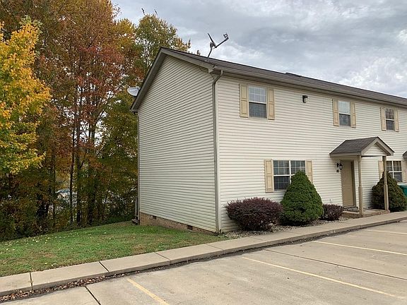 168 Colonial Townhouses, Front View B