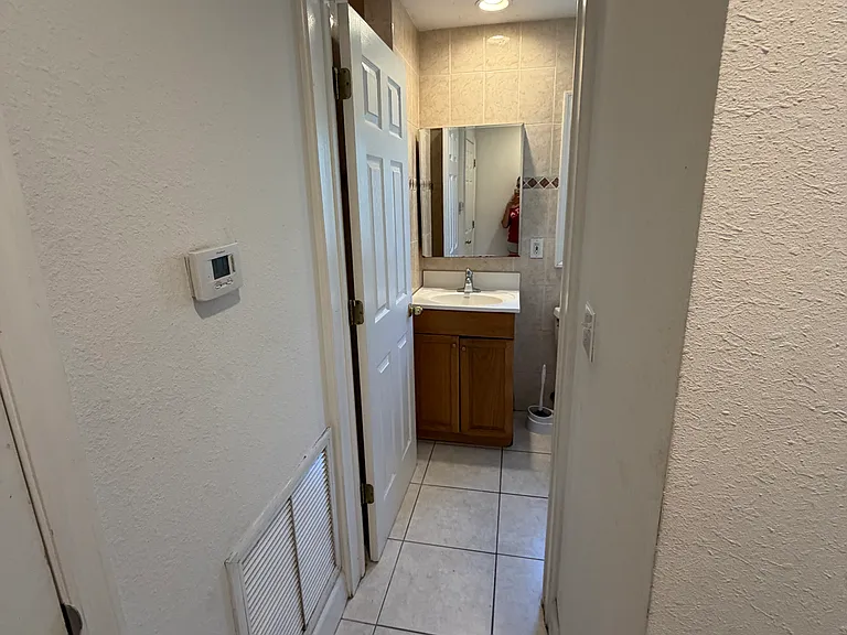 2121 Lakeview Dr #16 — Photo 7
