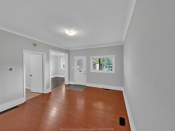4th image of 341 Parent Ave