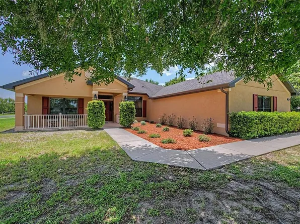 27928 Austin Woods Dr, Dade City, FL 33525