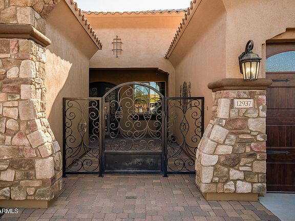 3rd image of 12937 W CALLE DE SOL --