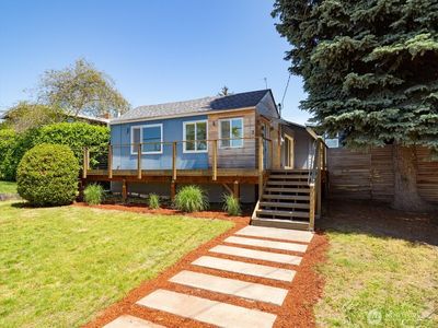 22232 10th Avenue S, Seattle, WA, 98198
