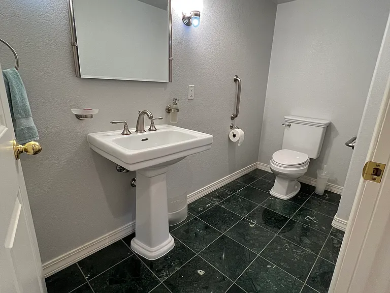 4150 S Hampton Cir — Photo 27