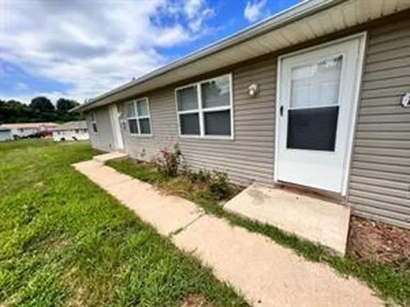 18822 E Wigwam Dr, Independence, MO 64056