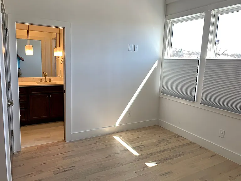 523 Fatherland St #B — Photo 24