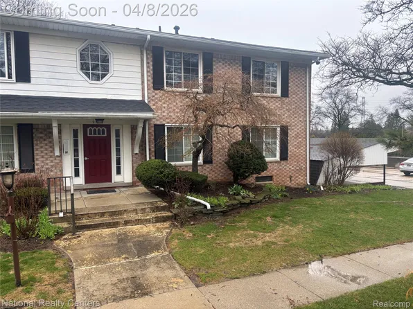 237 E Square Lake Rd APT 8, Bloomfield Hills, MI 48302