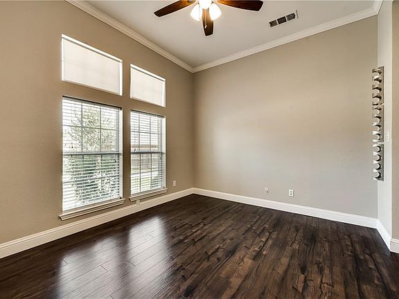 4th image of 1400 Montevideo Ct