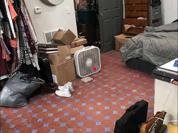 5th image of 2433 Vine St #1