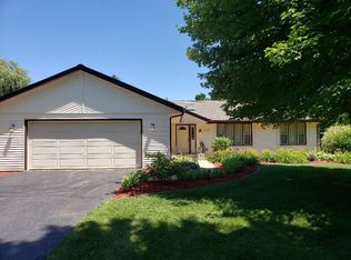 3139 N Trainer Rd, Rockford, IL 61114