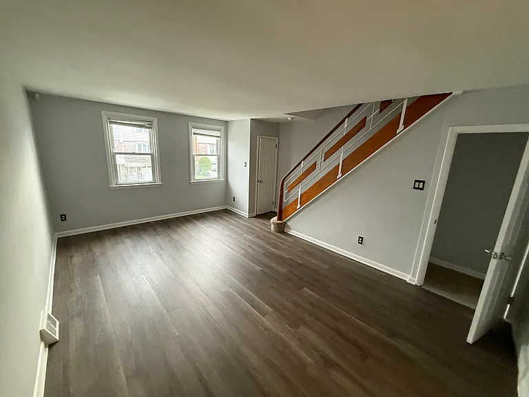 71 Suburban Ln — Photo 23
