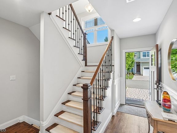 4th image of 99 Spring Valley Rd #203