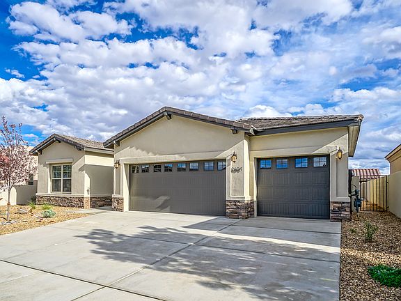 Front Exterior - Anne Mariposa