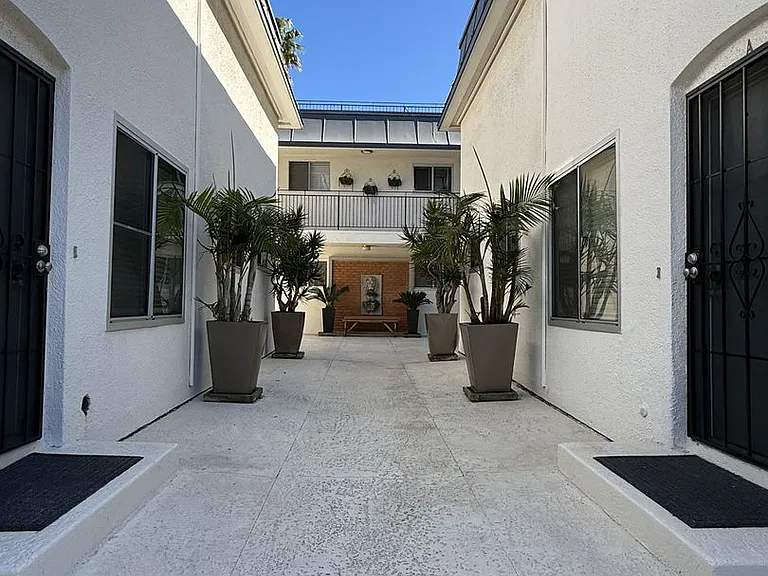 4221 4th Ave — Photo 17