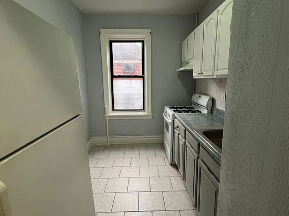 2nd image of 2671 Kennedy Blvd #30A