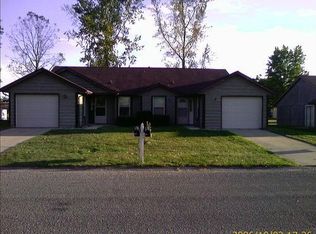 512 Briarwood Dr, Troy, IL 62294