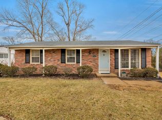 1205 Rivoli Dr, Ballwin, MO 63011