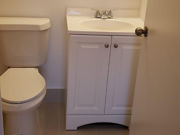 5th image of 562 NW 82nd Pl APT 310
