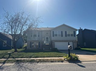 865 Misty Valley Rd, O Fallon, IL 62269