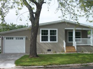 109 Oakton Ln, Green Bay, WI 54311