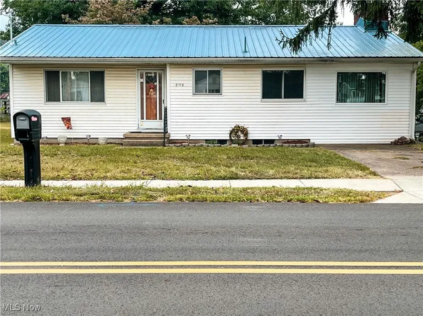 2110 Rockland Ave, Belpre, OH 45714