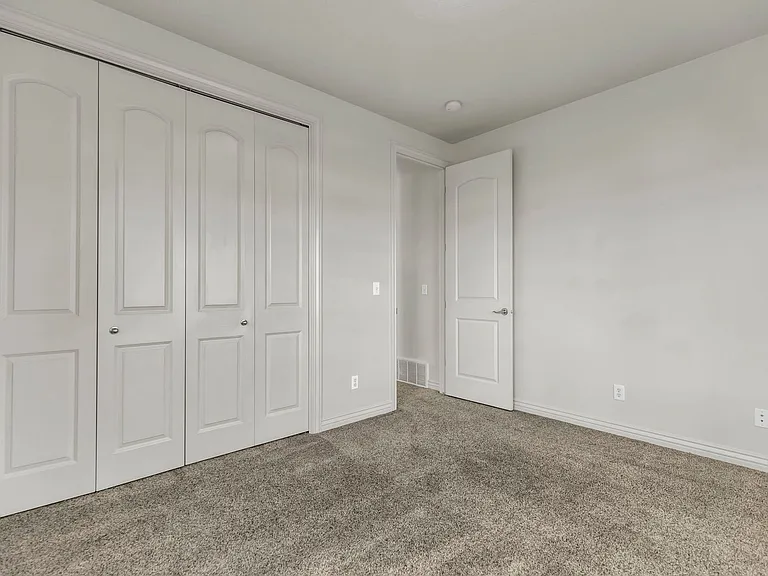 832 E Michie Ln — Photo 21