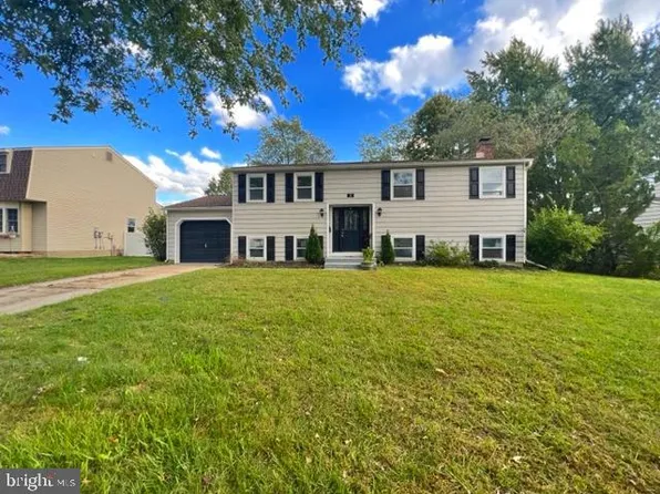 11 Ticonderoga Rd, Clementon, NJ 08021
