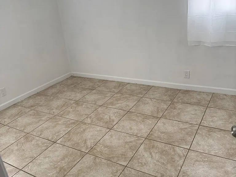 320 N 9th St — Photo 13