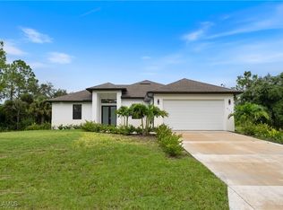 914 Clayton Ave, Lehigh Acres, FL 33972
