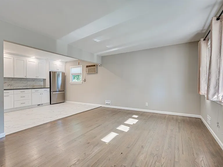 15 Woodmere St #15 — Photo 3