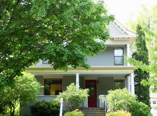 610 4th St E, Northfield, MN 55057