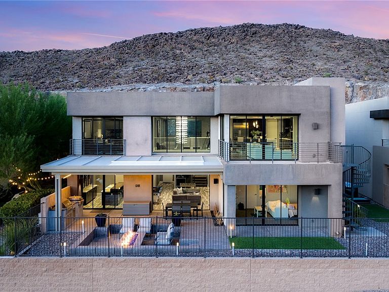 921 Vegas View Dr, Henderson, NV