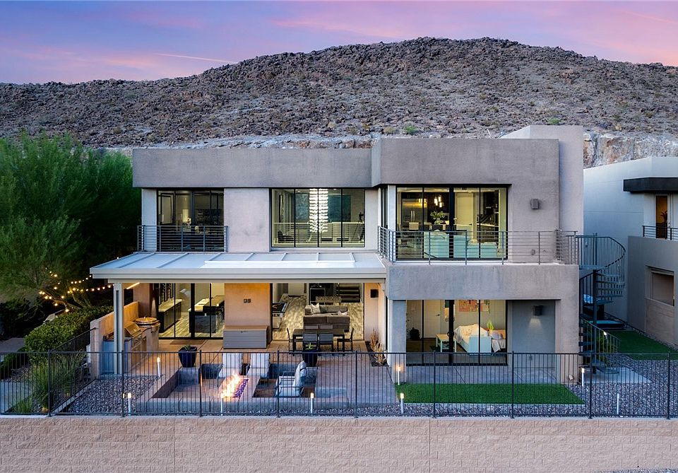 1st image of 921 Vegas View Dr