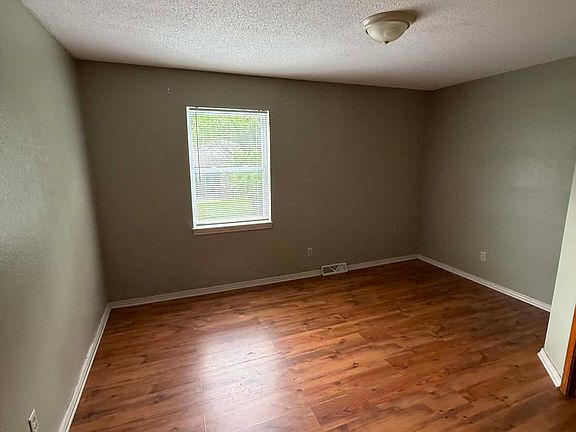 2nd image of 3023 Aspen Dr APT 12