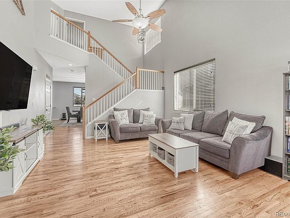 4th image of 17071 Knollside Avenue
