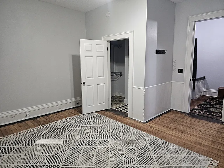 661 Mickler Rd — Photo 5
