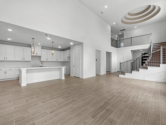 4th image of 107 Candlelight Ridge Ct