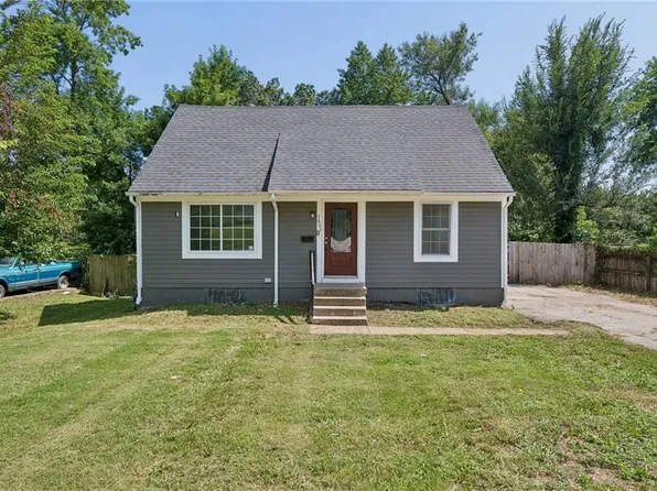7605 E 50th St, Kansas City, MO 64129