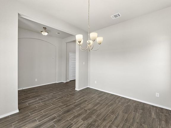 4th image of 1317 Fox Glen Trl