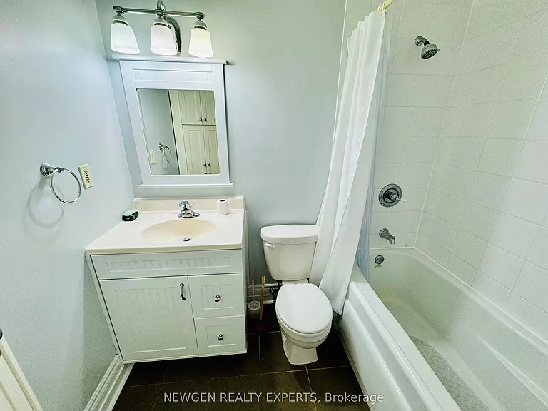 86 Gerrard St E #14F — Photo 18