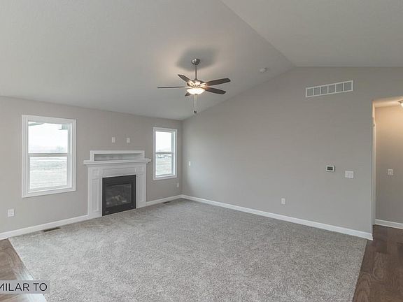 3rd image of 621 32nd St SW