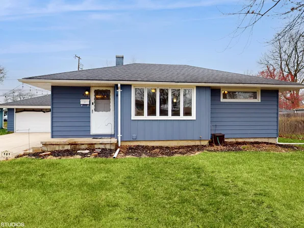 909 S Main St, Crown Point, IN 46307