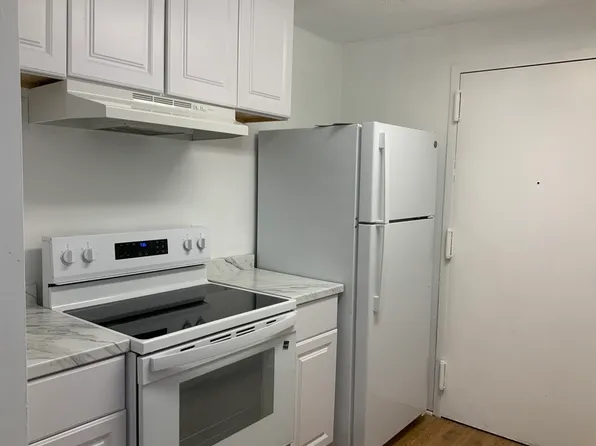 1 Silver Hill Ln APT 7, Natick, MA 01760