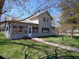 113 W Union St, Lone Rock, WI 53556