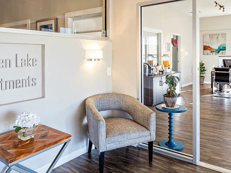 Leasing Center